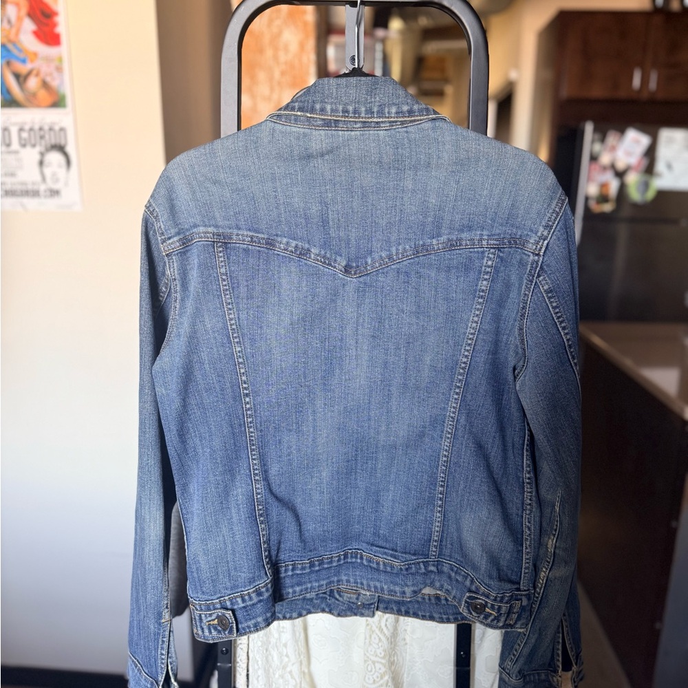 Levi’s Women's Denim Jacket - Picture 2 of 2
